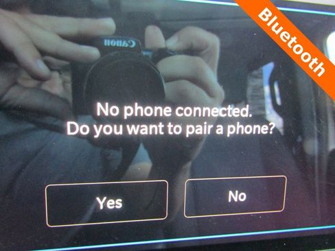 Used 2024 Jeep Wrangler Sahara image 8