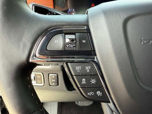 Certified 2024 Lincoln Navigator Reserve image 32