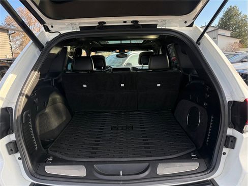 Used 2019 Jeep Grand Cherokee Trailhawk w/ Trailhawk Luxury Group AWD/4WD image 34