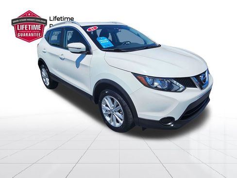 Used 2017 Nissan Rogue Sport SV FWD image 5