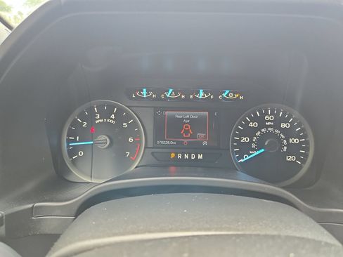 Used 2020 Ford F150 XLT w/ Equipment Group 302A Luxury AWD/4WD image 11