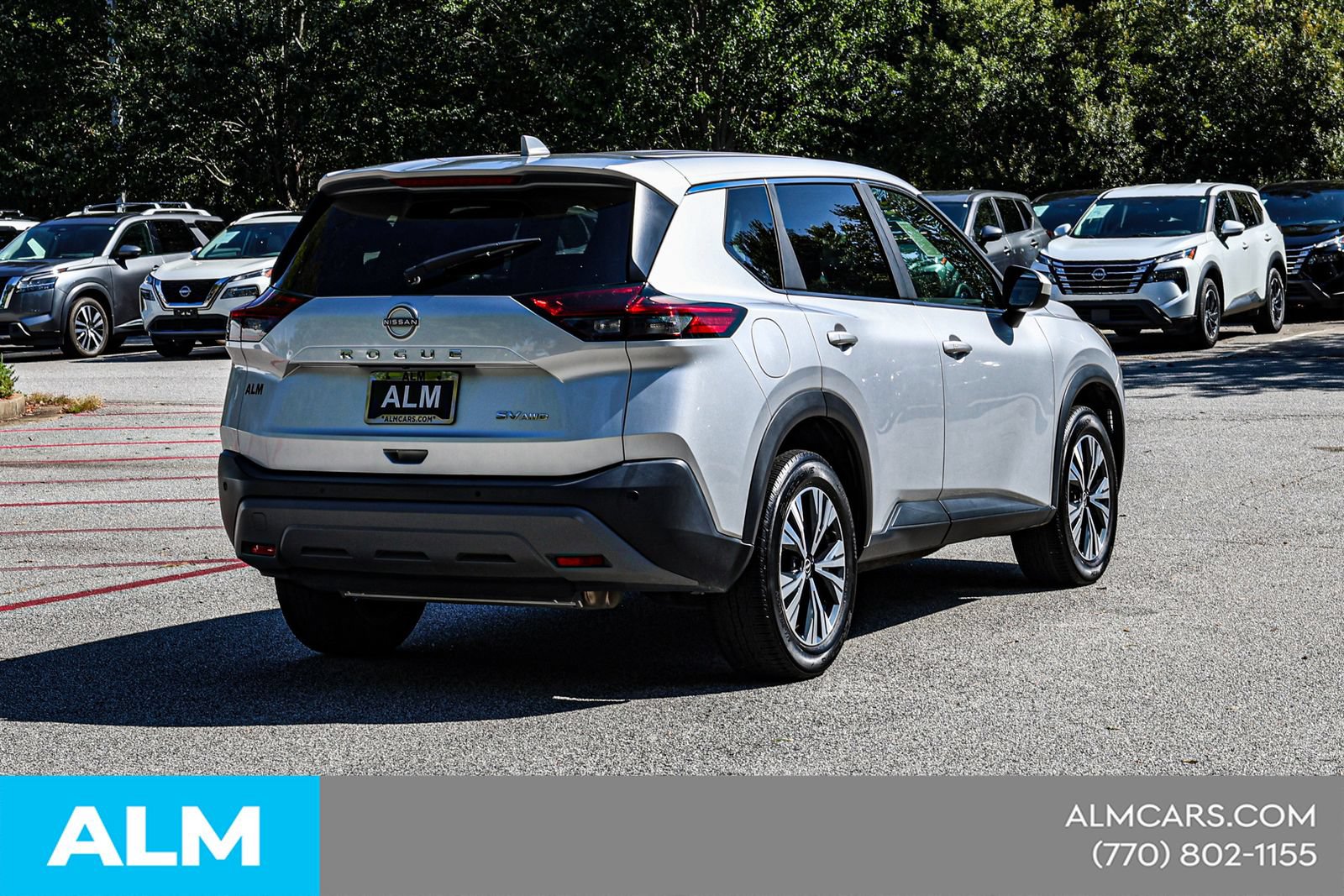 Used 2023 Nissan Rogue SV AWD/4WD image 6