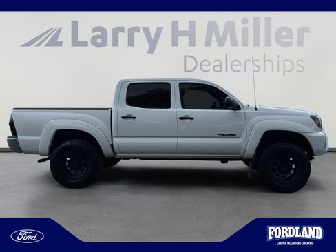 Used 2013 Toyota Tacoma 4x4 Double Cab w/ SR5 Pkg image 6
