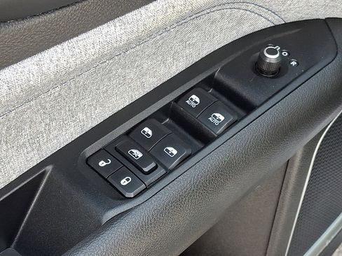 Used 2022 Jeep Compass Latitude AWD/4WD image 14