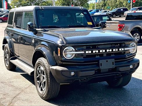 Used 2025 Ford Bronco Outer Banks AWD/4WD image 1