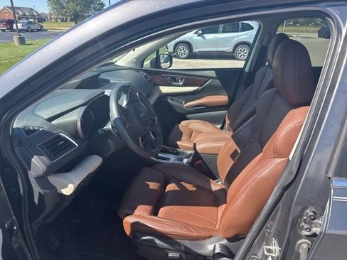 Used 2020 Subaru Ascent Touring w/ Popular Package #3 image 5