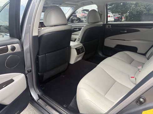Used 2014 Lexus LS 460 L RWD image 10