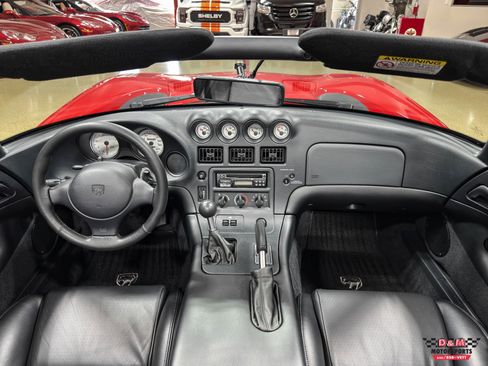 Used 2000 Dodge Viper RT/10 image 12