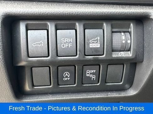 Used 2024 Subaru Forester Premium AWD/4WD image 17