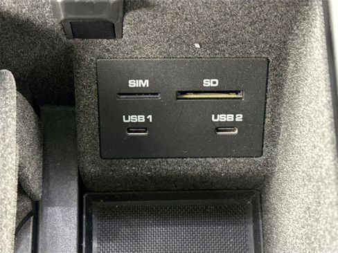 Used 2024 Porsche Macan Turbo image 35