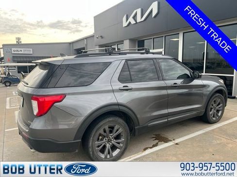 Used 2022 Ford Explorer XLT w/ Equipment Group 202A AWD/4WD image 5