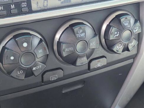 Used 2003 Toyota 4Runner SR5 AWD/4WD image 11