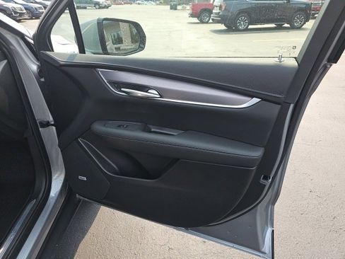 New 2025 Cadillac XT5 Luxury w/ LPO, Floor Liner Package image 22