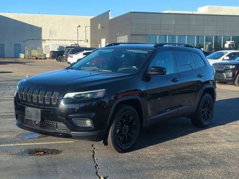 Used 2023 Jeep Cherokee Altitude Lux image 7