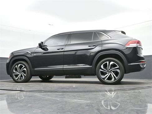 Used 2020 Volkswagen Atlas Cross Sport SEL Premium image 15