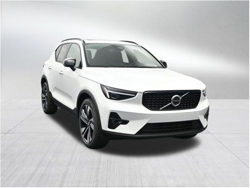 New 2026 Volvo XC40 B5 Ultra AWD/4WD image 7