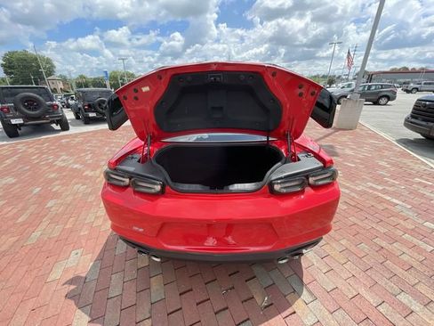 Used 2020 Chevrolet Camaro SS RWD image 31