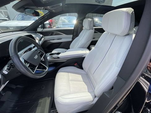 Used 2024 Cadillac Lyriq Luxury RWD image 19