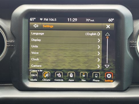 Used 2022 Jeep Wrangler Unlimited Sahara w/ Cold Weather Group AWD/4WD image 27