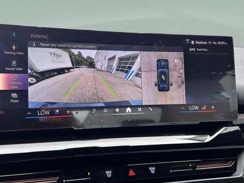 Used 2025 BMW 530i xDrive w/ Premium Package image 14