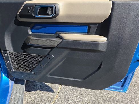 Certified 2023 Ford Bronco Wildtrak image 11