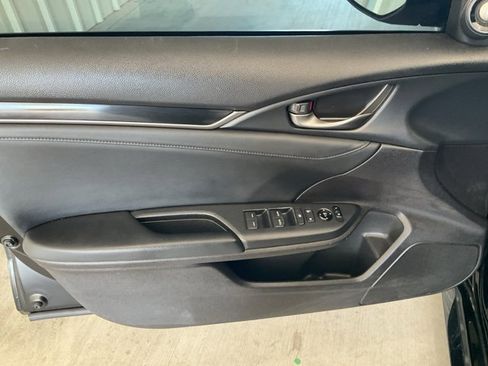 Used 2020 Honda Civic Sport Touring image 4