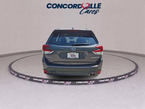 Used 2023 Subaru Forester Limited AWD/4WD image 6