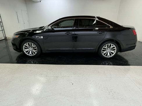 Used 2018 Ford Taurus Limited FWD image 4