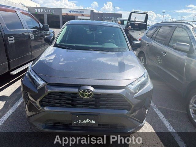 Used 2023 Toyota RAV4 LE AWD/4WD image 18