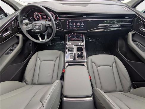 New 2025 Audi Q7 2.0T Premium image 3