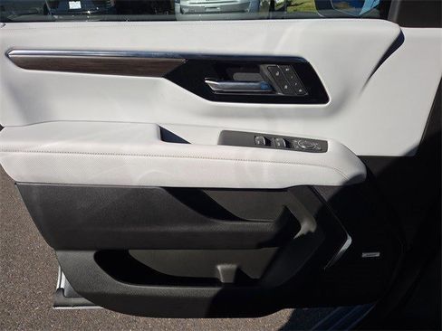 New 2026 Chevrolet Tahoe Premier image 19