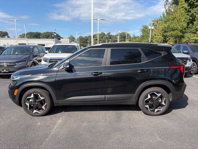 Used 2025 Kia Seltos S AWD/4WD image 9