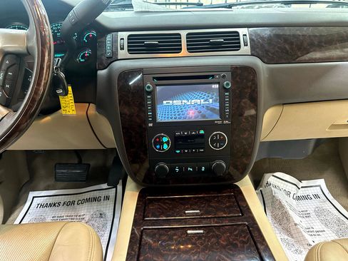 Used 2012 GMC Yukon Denali image 26