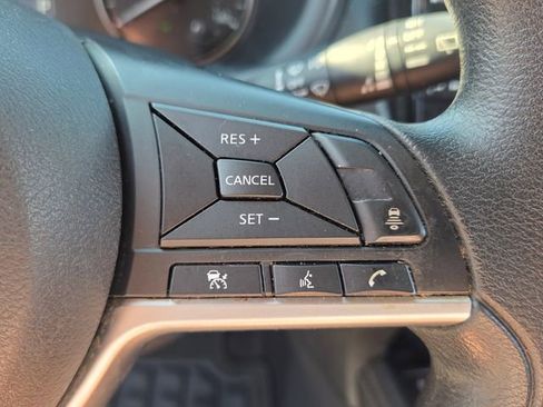 Used 2022 Nissan Kicks SV image 25