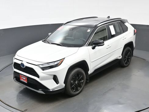 Used 2023 Toyota RAV4 XSE AWD/4WD image 38