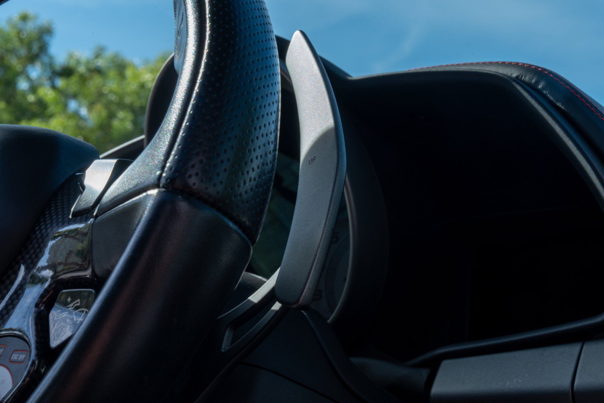 Used 2013 Ferrari 458 Spider RWD image 23