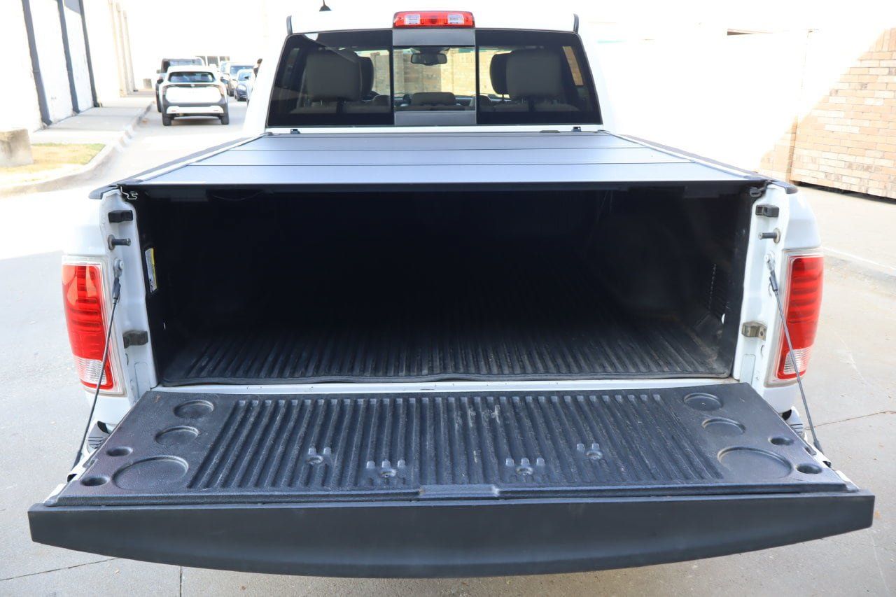 Used 2015 RAM 1500 Laramie RWD image 28