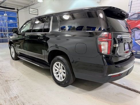 Used 2024 Chevrolet Suburban LT image 6