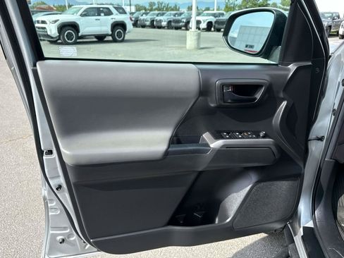 Used 2023 Toyota Tacoma SR5 w/ Technology Package AWD/4WD image 12