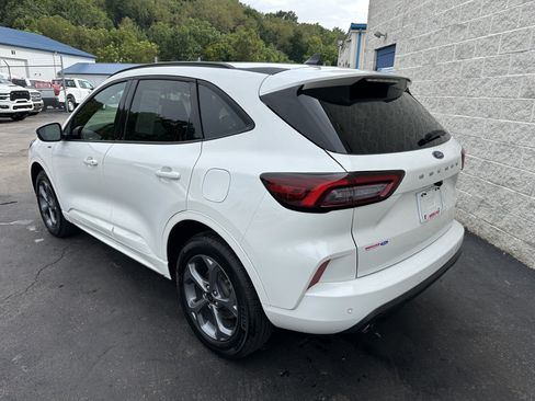 Used 2024 Ford Escape ST-Line Select w/ Tech Pack #1 AWD/4WD image 5