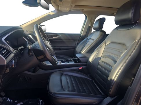 Used 2019 Ford Edge SEL w/ Equipment Group 201A FWD image 10