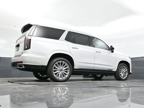 Used 2023 Cadillac Escalade Premium Luxury w/ Performance Package image 38