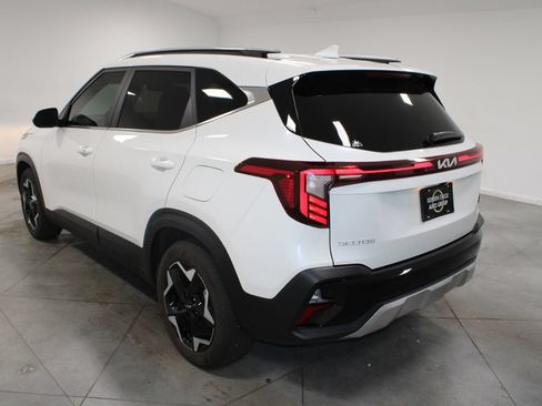 Used 2025 Kia Seltos EX w/ EX Sunroof Package FWD image 7