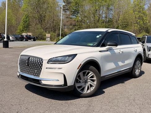 Used 2024 Lincoln Corsair AWD w/ Towing Package image 2