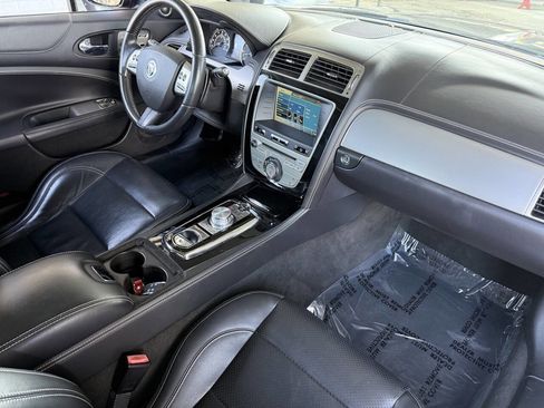 Used 2010 Jaguar XK Convertible image 20