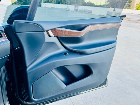 Used 2021 Tesla Model X Long Range image 52