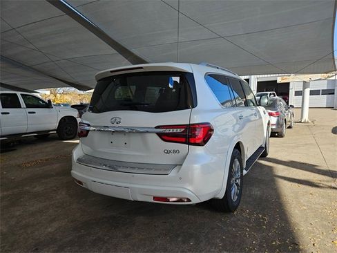 Used 2023 INFINITI QX80 Luxe w/ Cargo Package image 3
