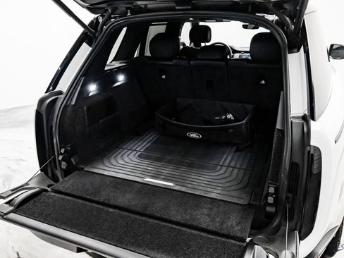 Used 2024 Land Rover Range Rover SE image 86