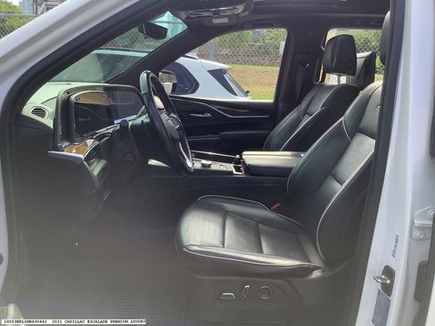 Used 2021 Cadillac Escalade Premium Luxury w/ LPO, Radiant Package RWD image 8