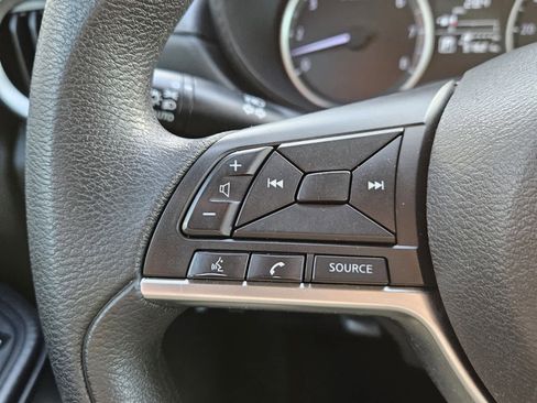 Used 2020 Nissan Versa S image 12